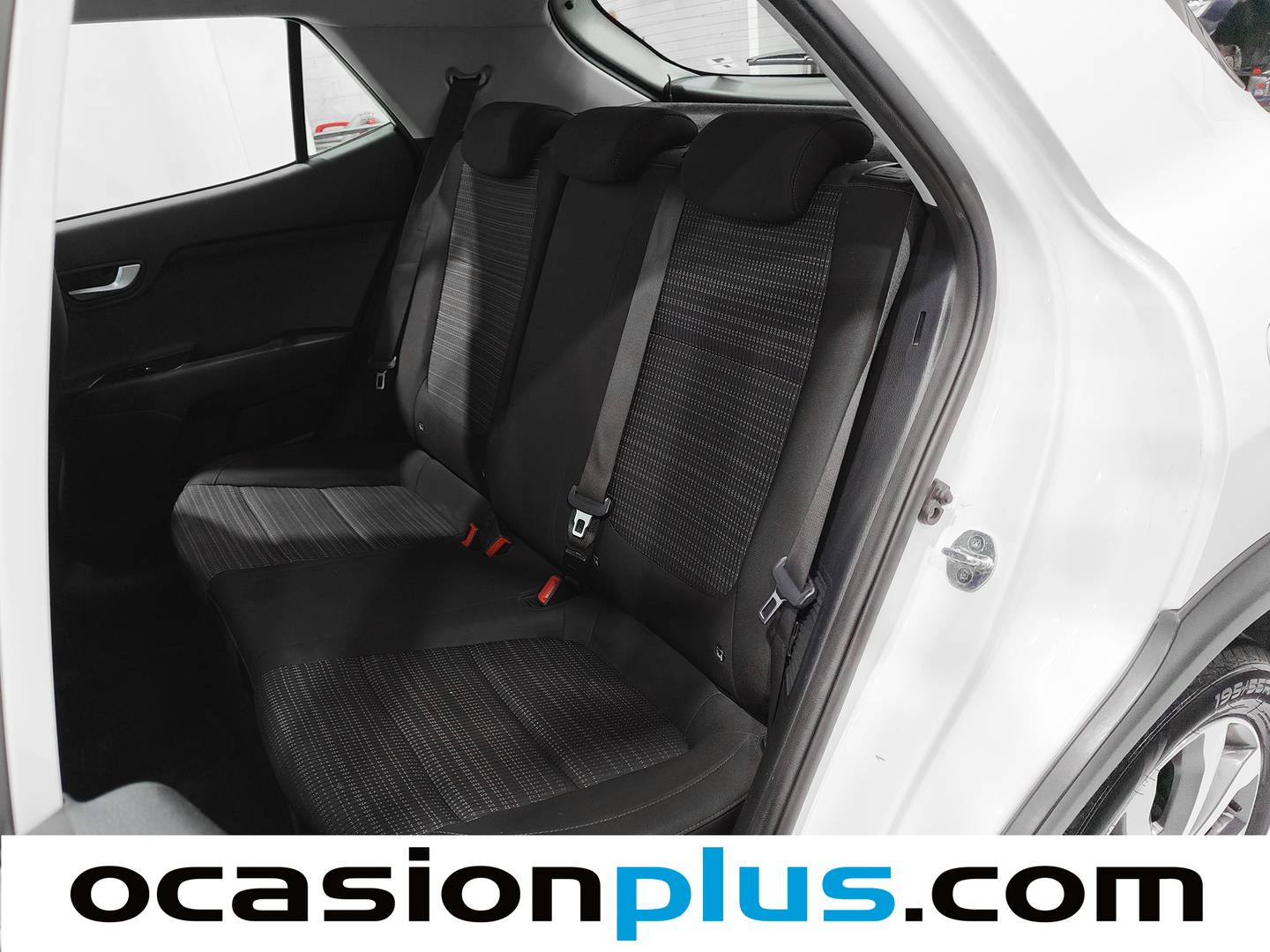 Foto KIA Stonic Kia Stonic 1.0 T-GDi MHEV Drive iMT (120 CV)