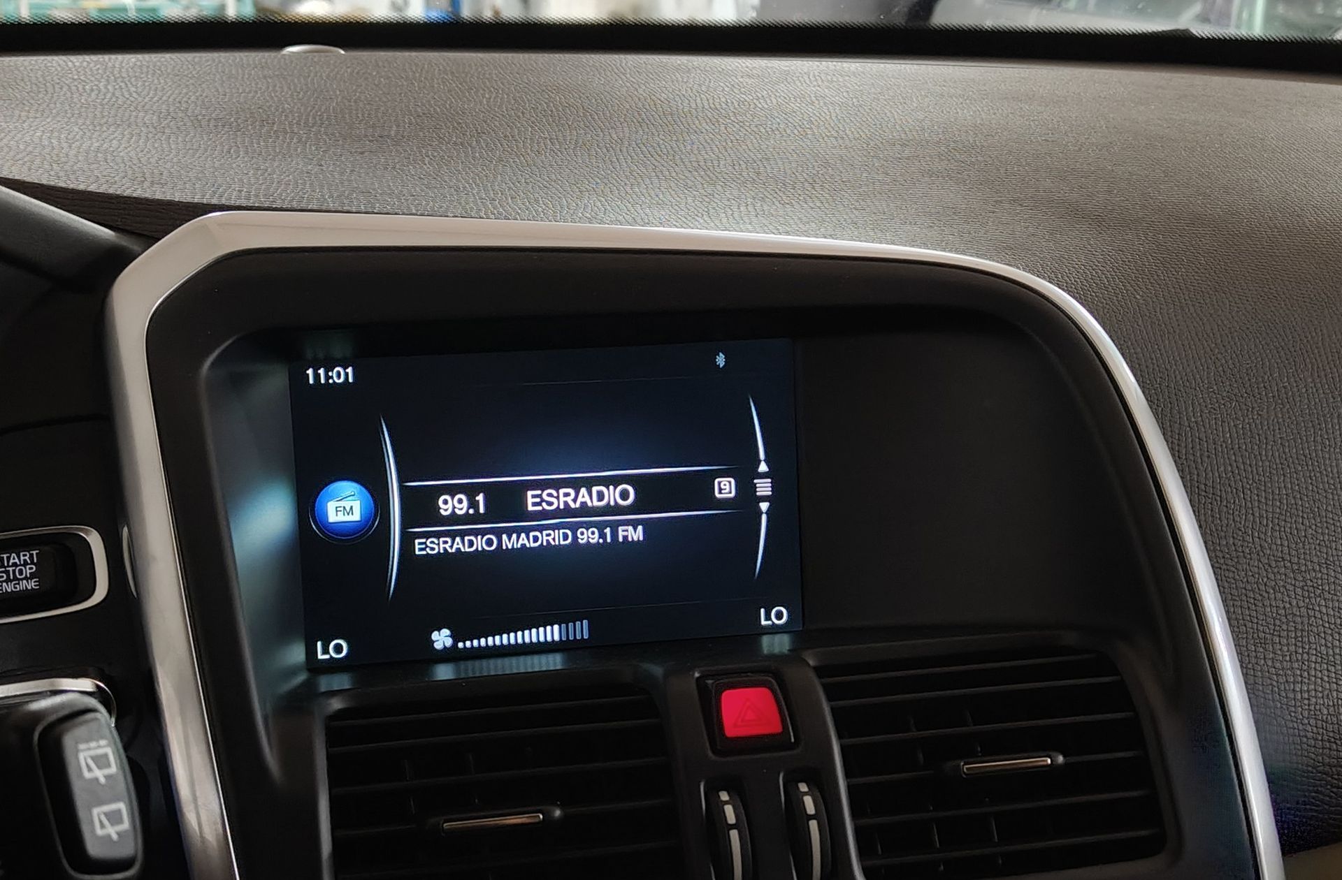 Volvo XC60 D3 Kinetic - foto 33