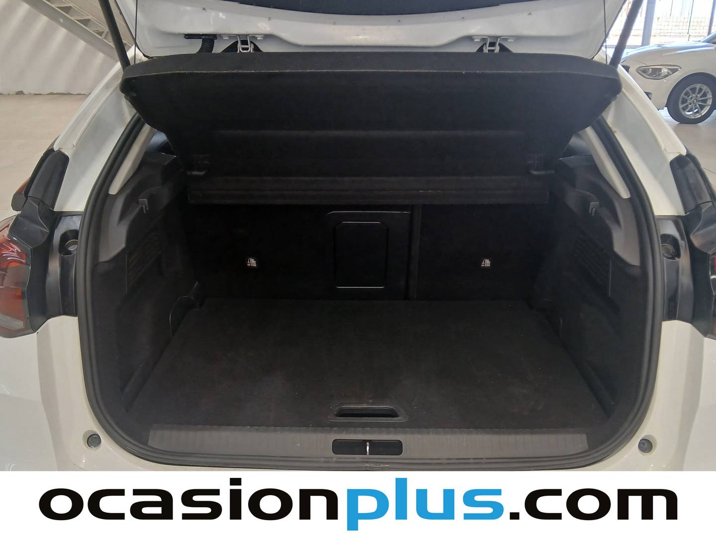 Foto Citroën C4 Citroen C4 BlueHDi 130 S&S Shine EAT8 (130 CV)