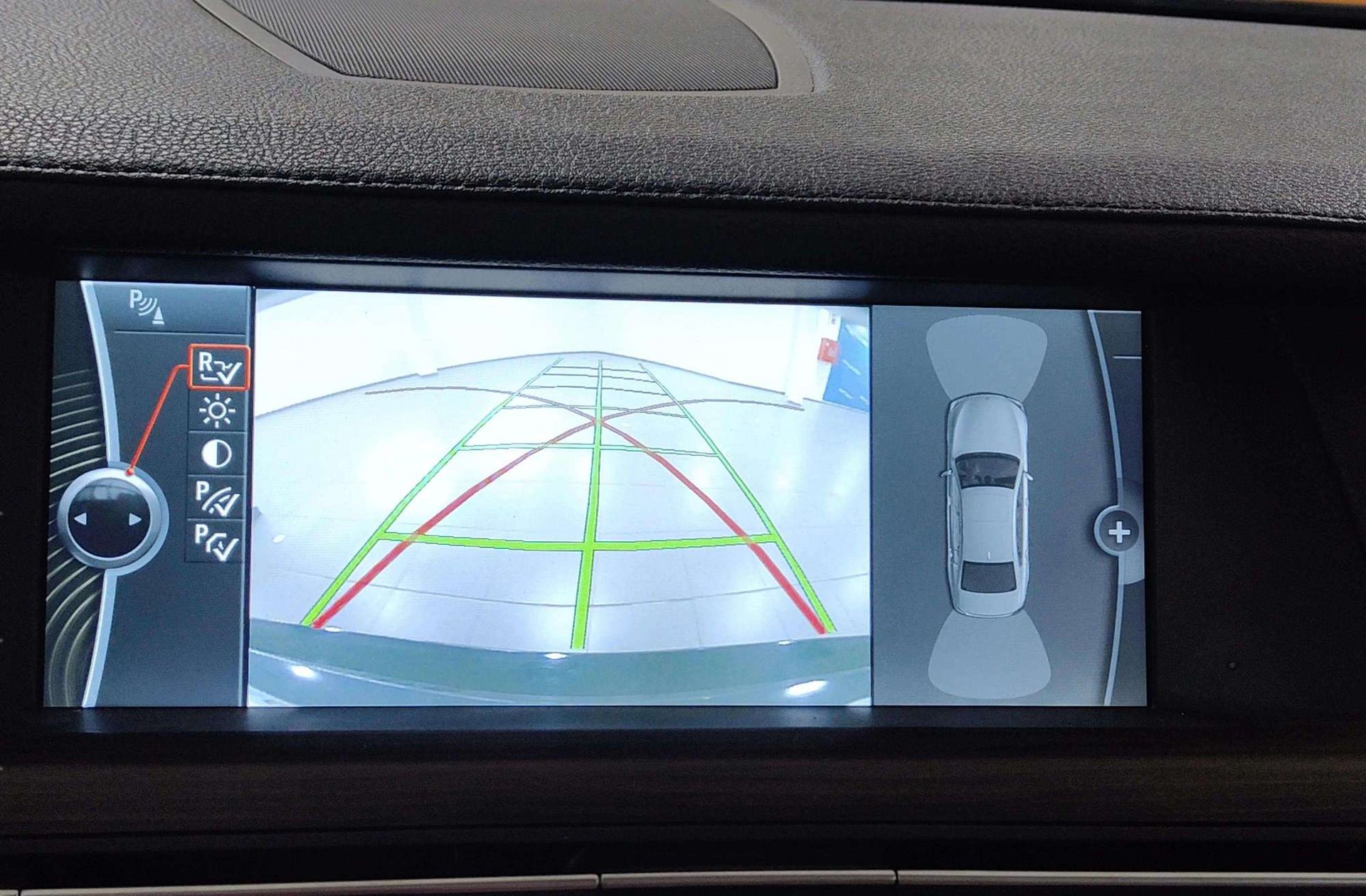 BMW Serie 7 750Li - foto 12