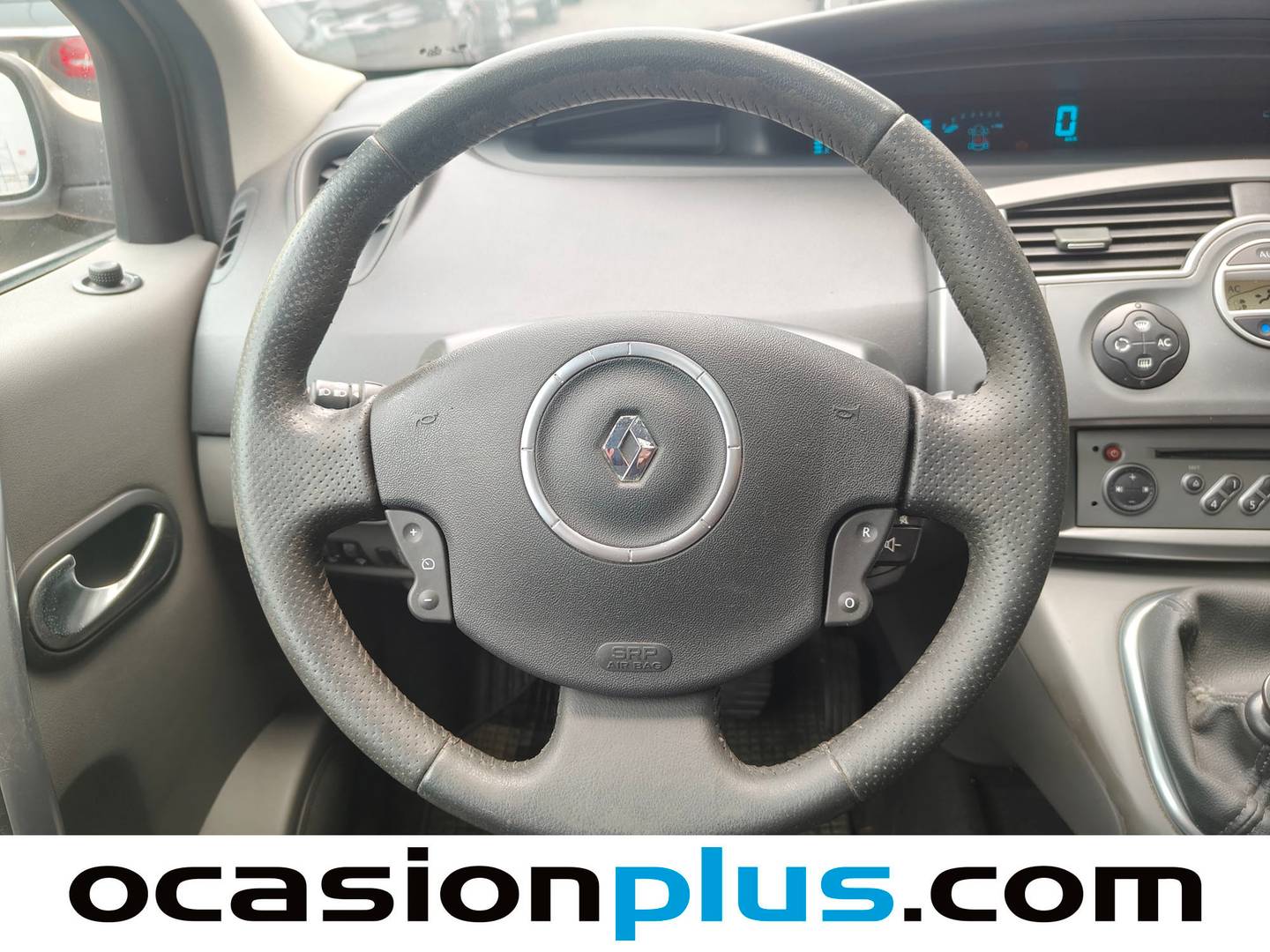 Equipamiento del Renault Grand Scénic RENAULT Grand Scénic Expression 7 plazas 1.9dCi EU4