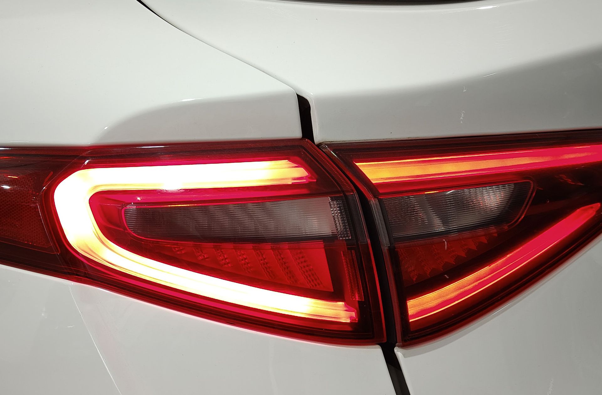 Alfa Romeo Stelvio 2.2 Diesel Sprint RWD - foto 16