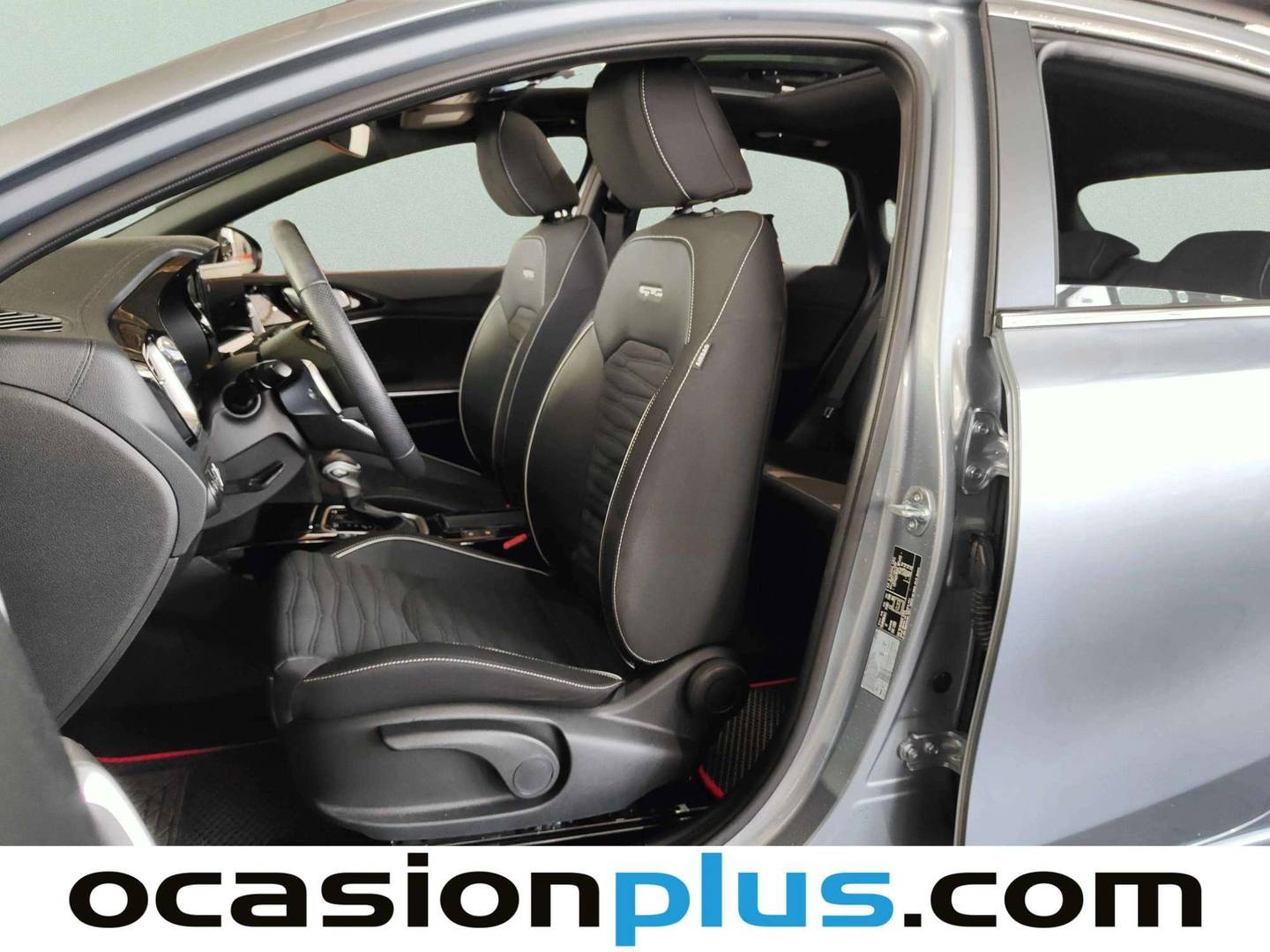 Foto asientos delanteros KIA Ceed KIA Ceed 1.6 MHEV GT Line DCT (136 CV)