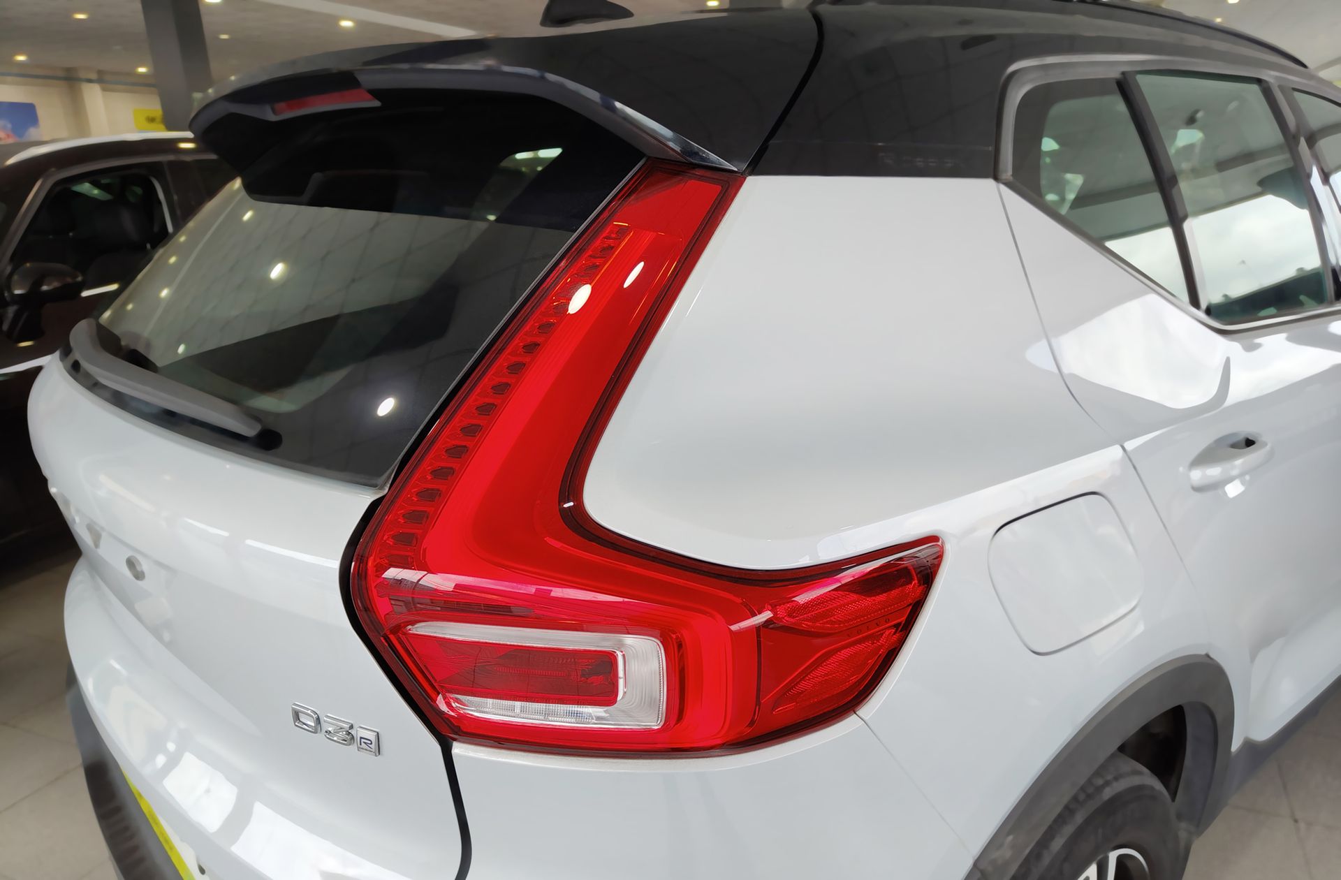 Volvo XC40 D3 R-Design - foto 23
