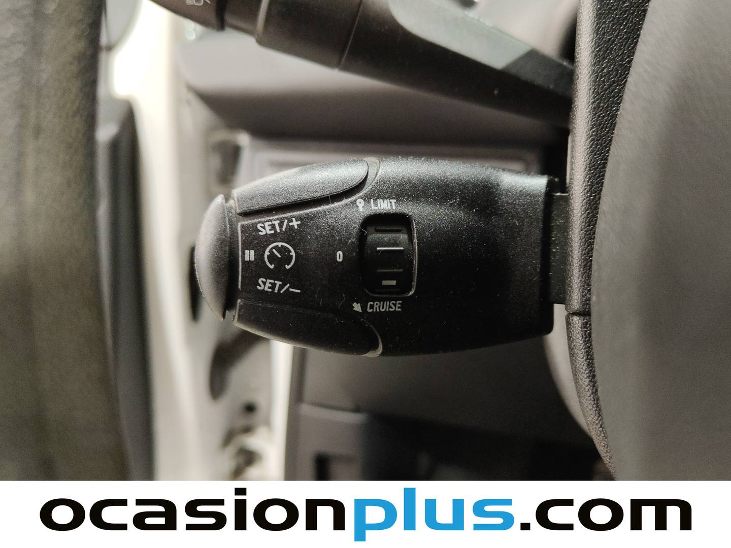 Extras y acabados del Peugeot 208 Peugeot 208 1.2 PureTech Active (82 CV)
