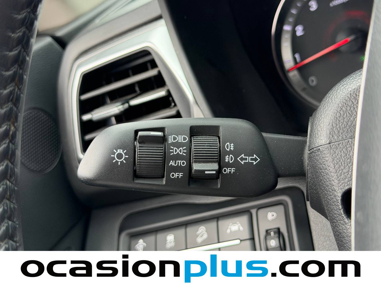 SsangYong Tivoli Ssangyong Tivoli G15T LP Urban Plus (135 CV) seminuevo