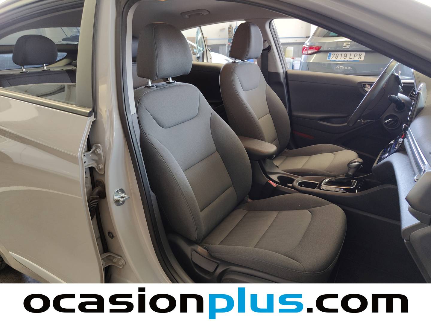 Foto Hyundai IONIQ Hyundai Ioniq 1.6 GDI PHEV Klass DCT (141 CV)