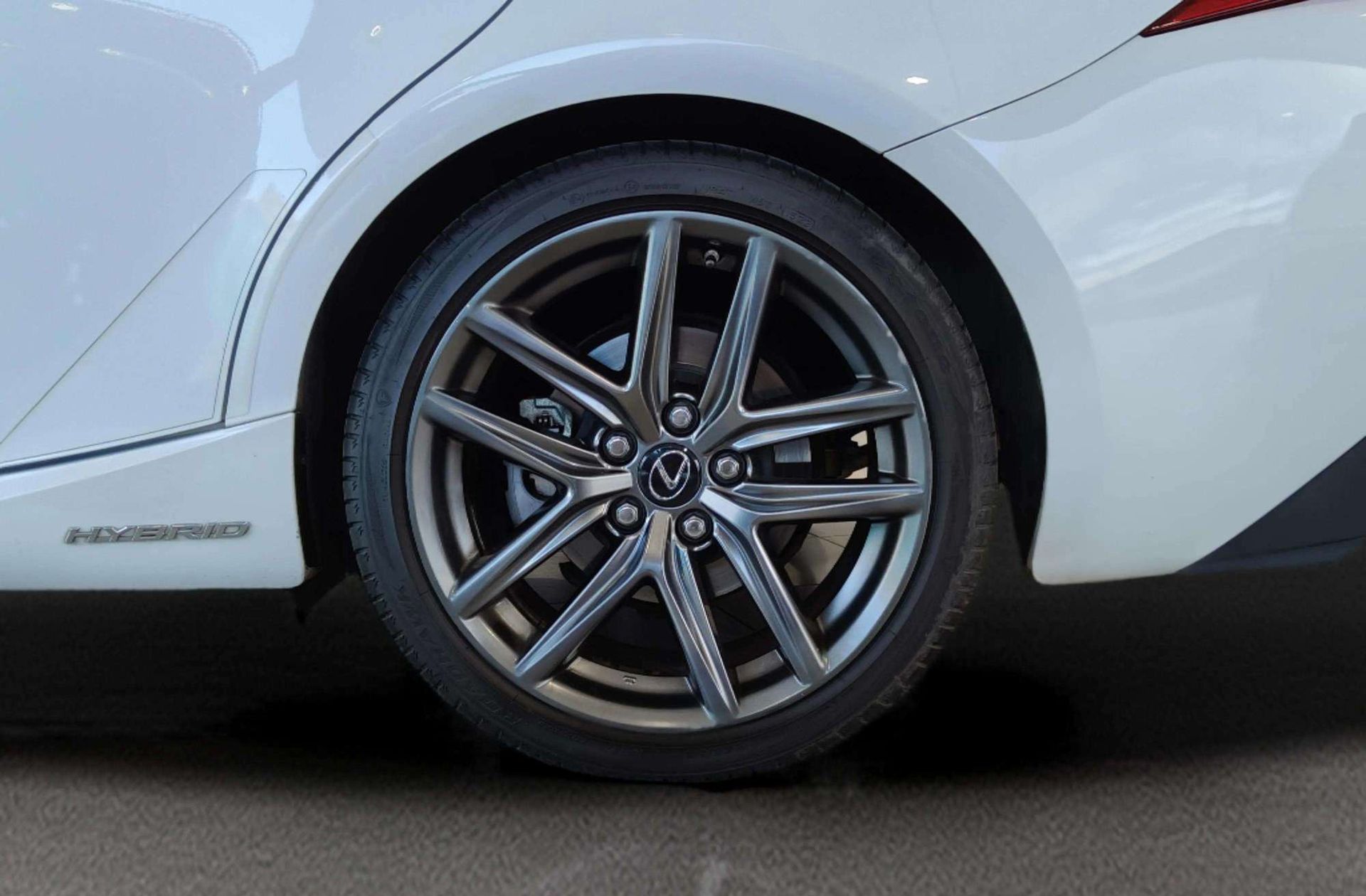 Lexus IS 300h F-Sport - foto 47