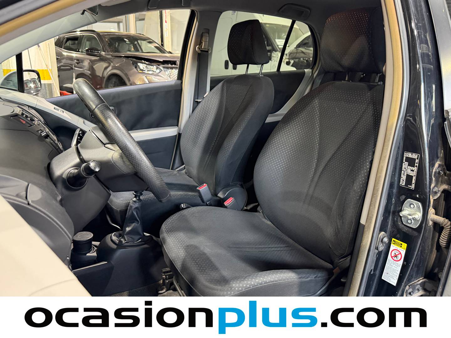 Foto asientos delanteros Toyota Yaris Toyota Yaris 1.3 VVT-I TS (101 CV)