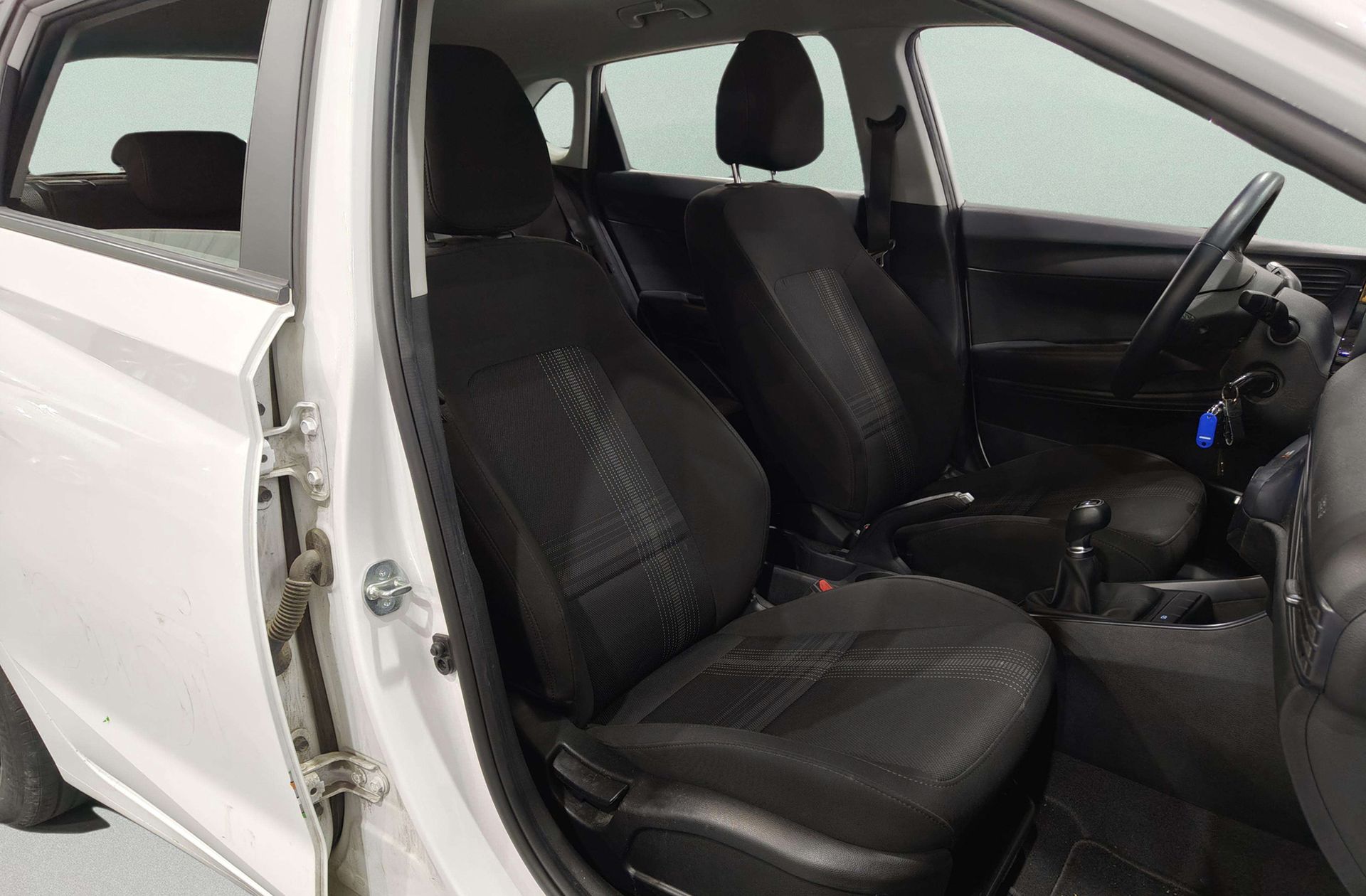 Hyundai i20 1.2 MPI Essence - foto 16