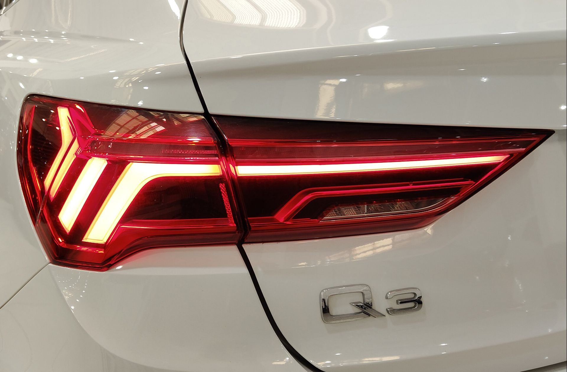 Audi Q3 S line 35 TDI S tronic - foto 20