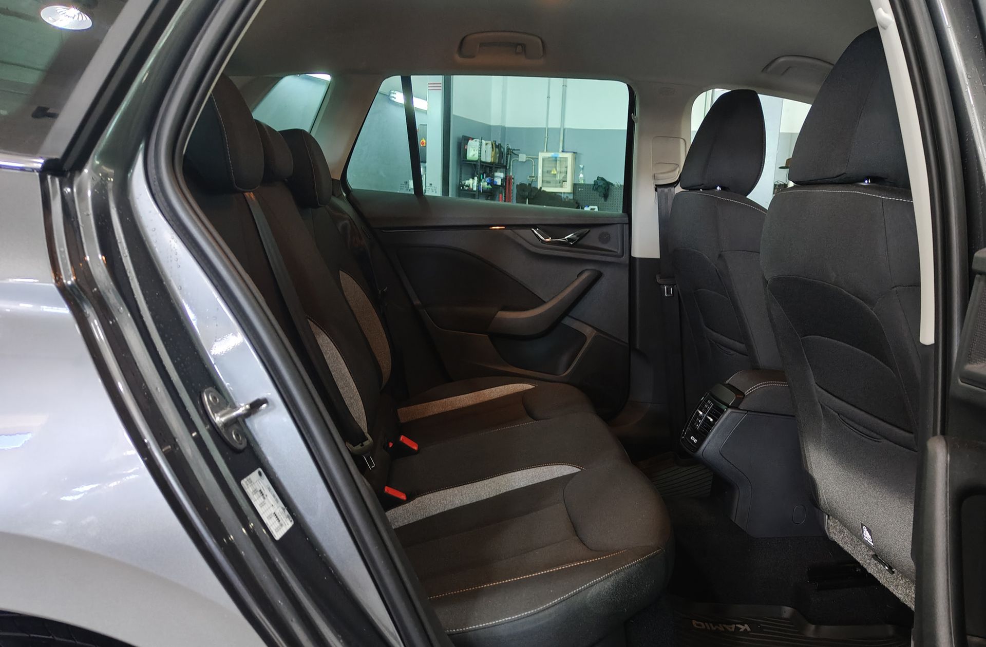 Škoda Kamiq 1.0 TSI Selection DSG - foto 18