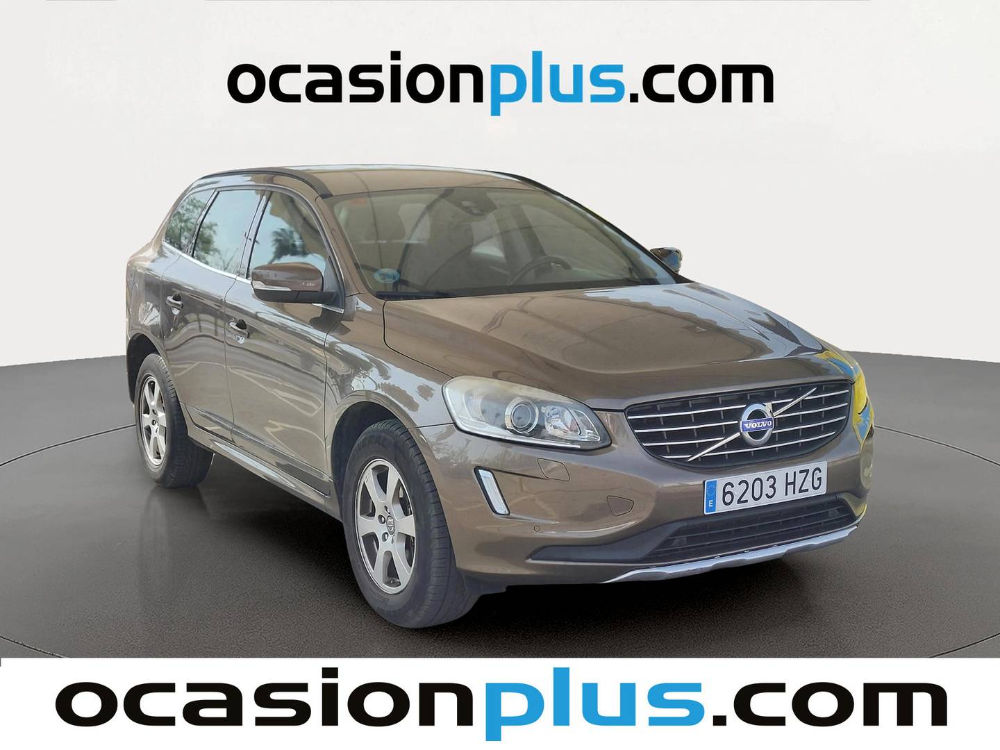 Foto delantera Volvo XC60 Volvo XC60 D4 Momentum Auto (181 CV) derecha