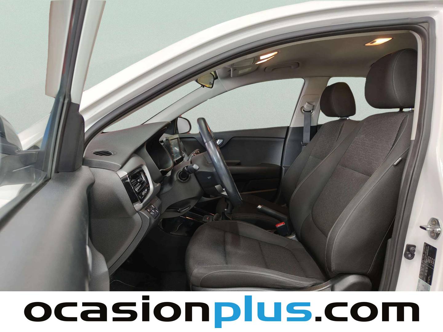 Foto asientos delanteros KIA Rio KIA Rio 1.0 T-GDi Drive (100 CV)