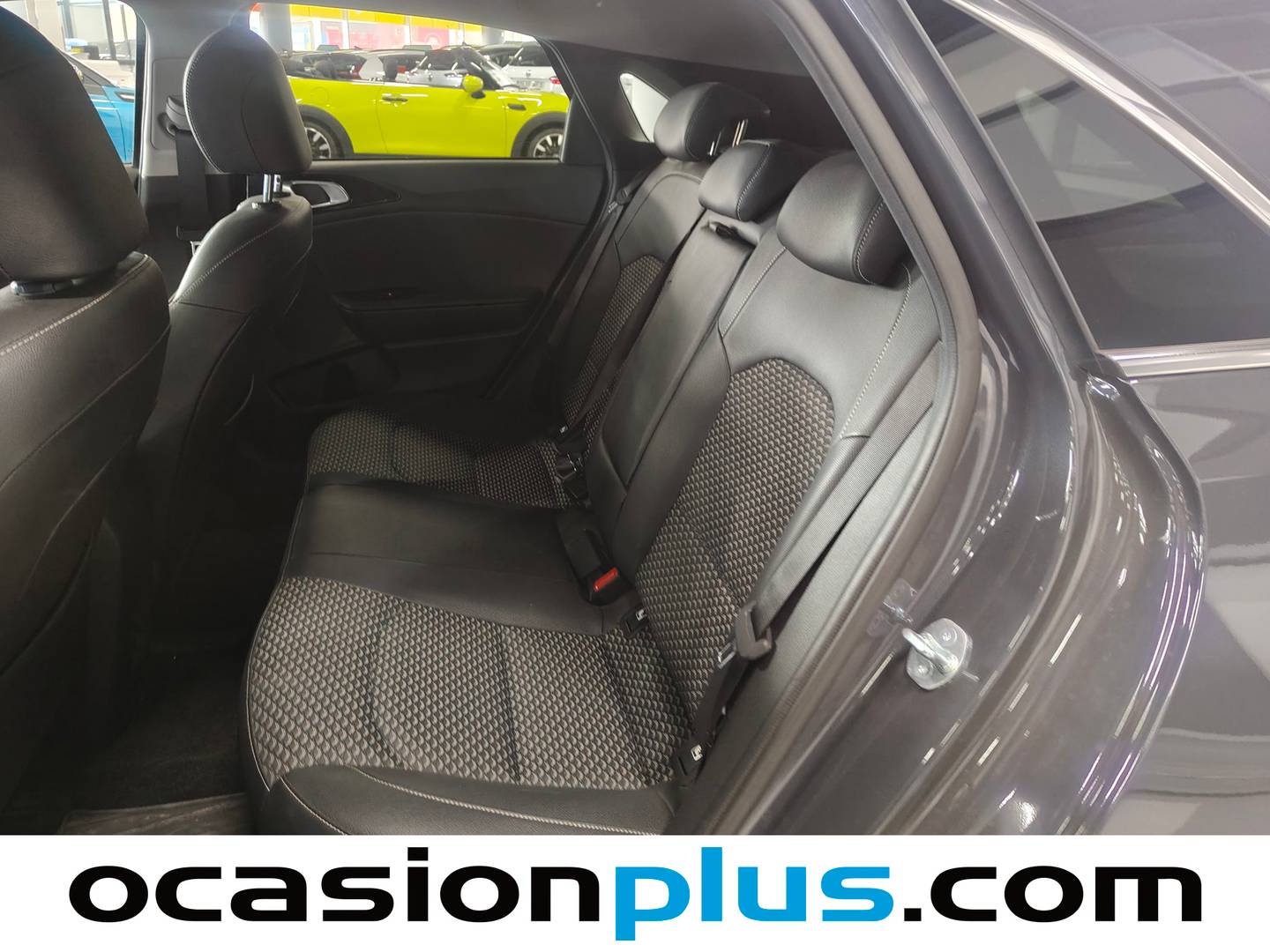 Foto asientos traseros KIA Ceed KIA Ceed 1.6 MHEV iMT Tech (136 CV)