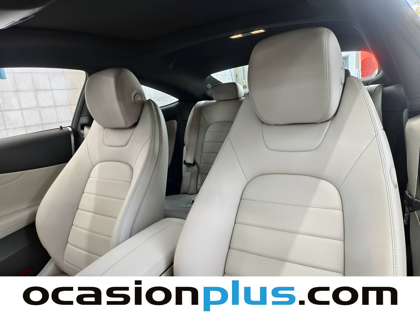 Equipamiento del Mercedes Clase C Mercedes Clase C C 200 Coupe (184 CV) Pack AMG