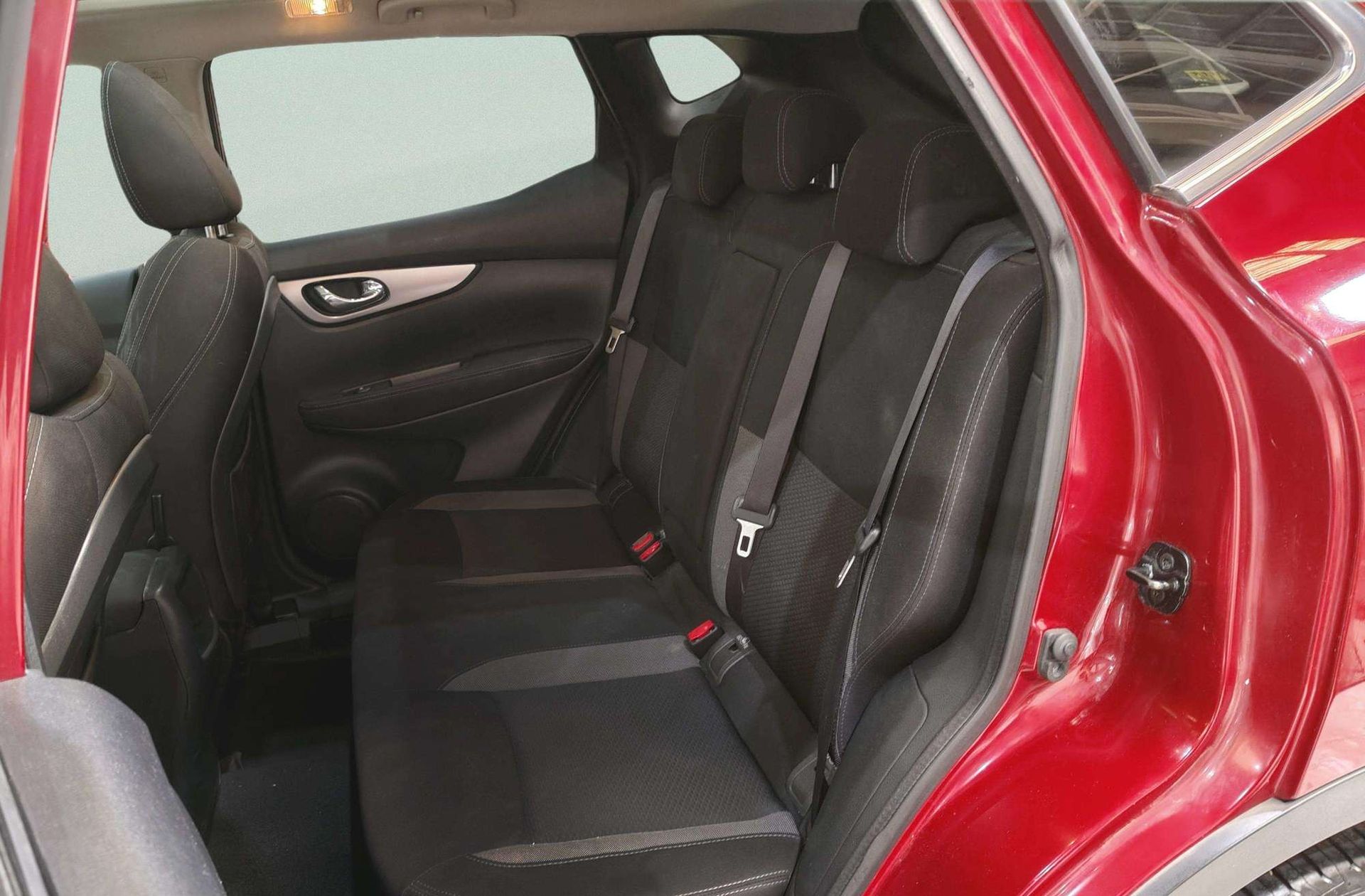 Nissan Qashqai DIG-T 115 N-Connecta 4x2 - foto 13