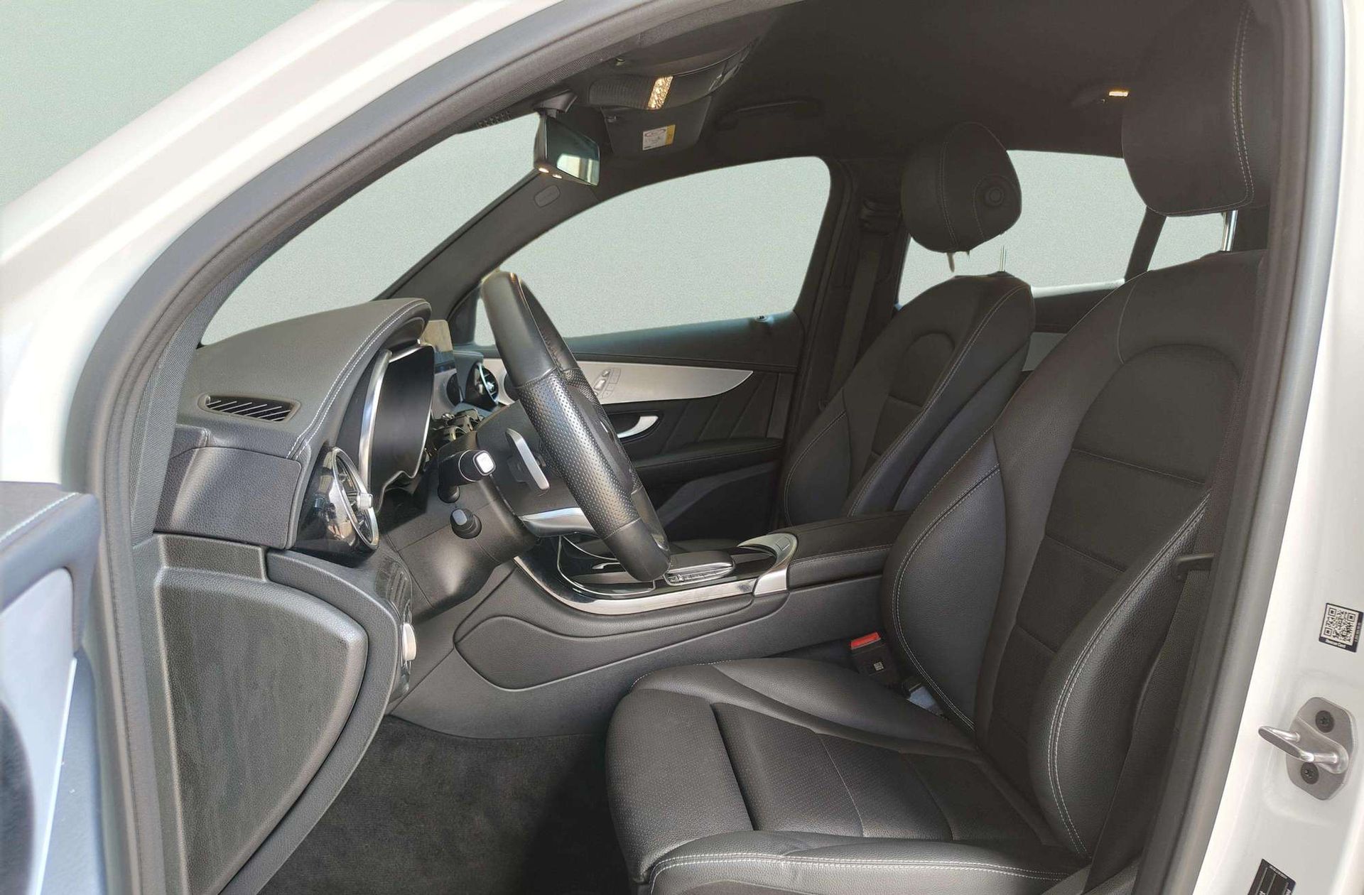 Mercedes-Benz GLC 300 e 4Matic Pack AMG - foto 12