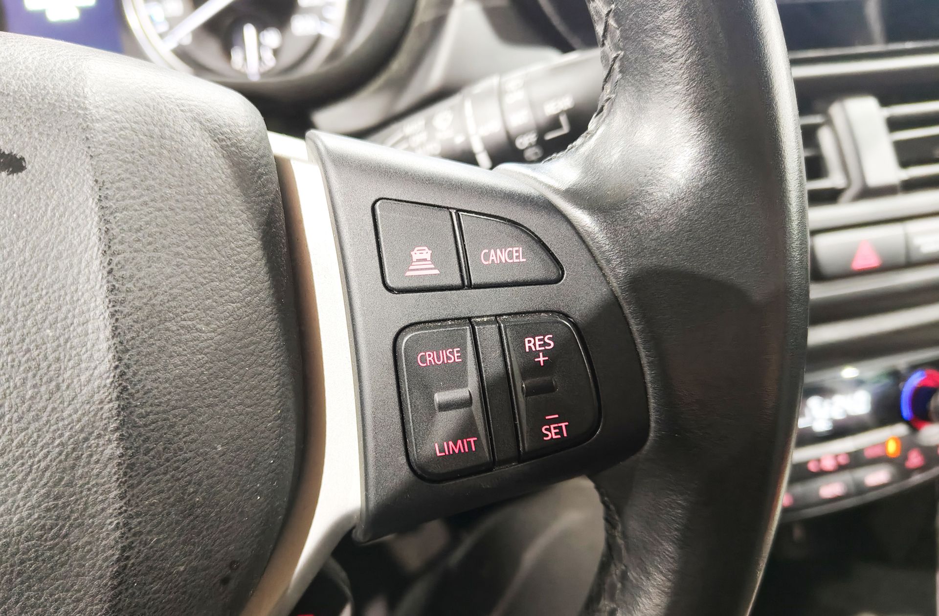Suzuki S-Cross 1.4T Mild Hybrid S2 4WD - foto 27