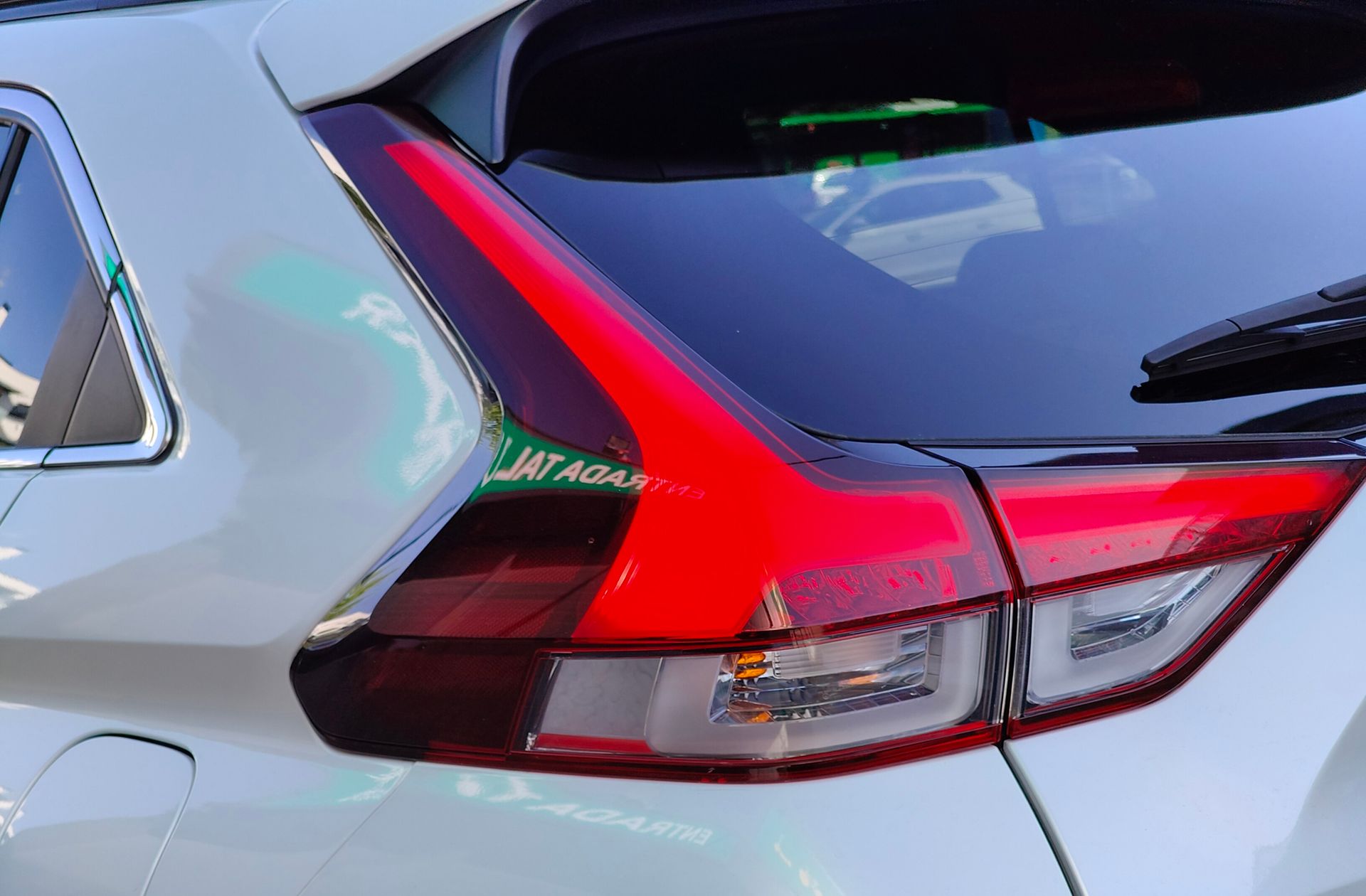 Mitsubishi Eclipse Cross 2.4 PHEV Kaiteki 4WD - foto 15