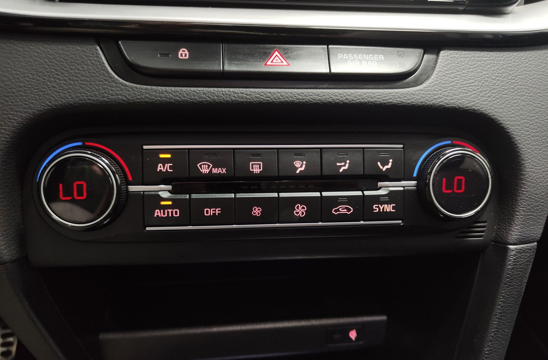 Kia XCeed 1.5 MHEV iMT Emotion - foto 37