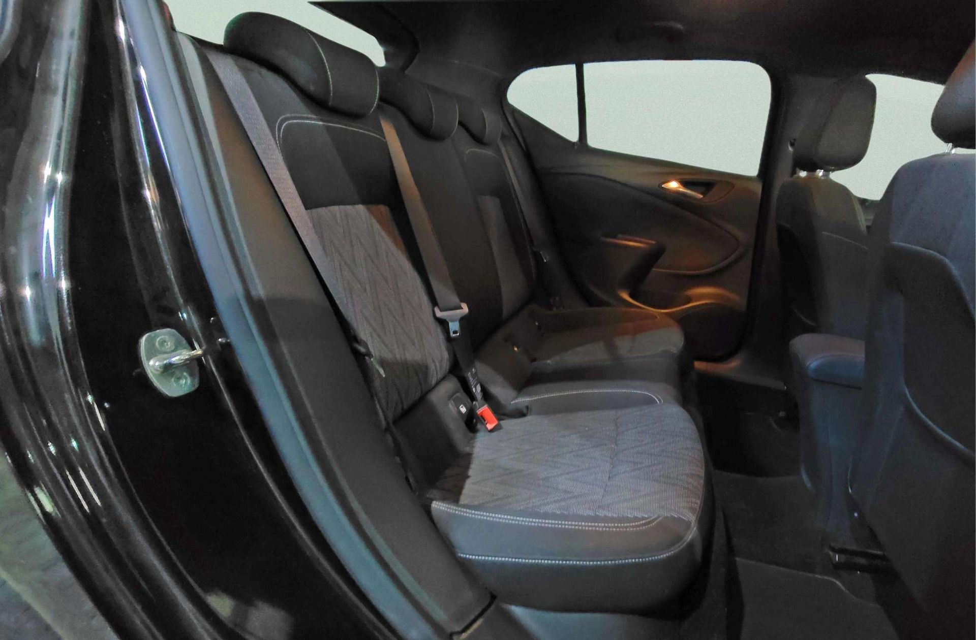 Opel Astra 1.2 Turbo SHL 2020 - foto 22