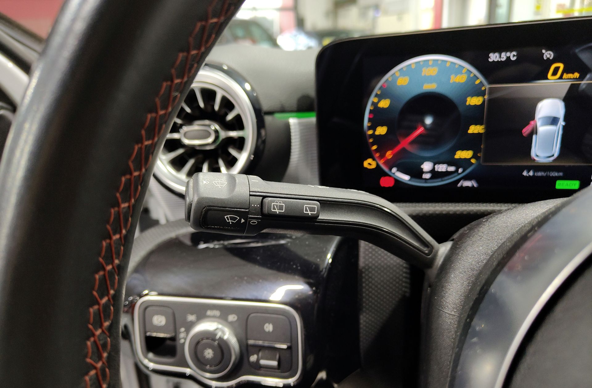 Mercedes-Benz Clase A 250 e Pack AMG - foto 31