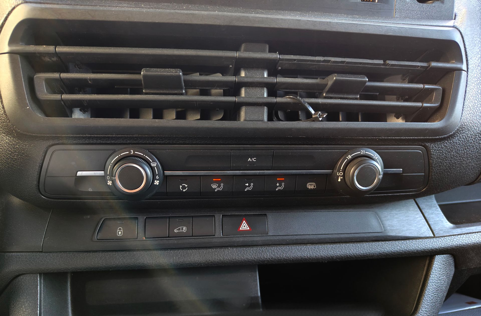 Fiat Scudo Furgon 1.5 BlueHDi L2 - foto 22