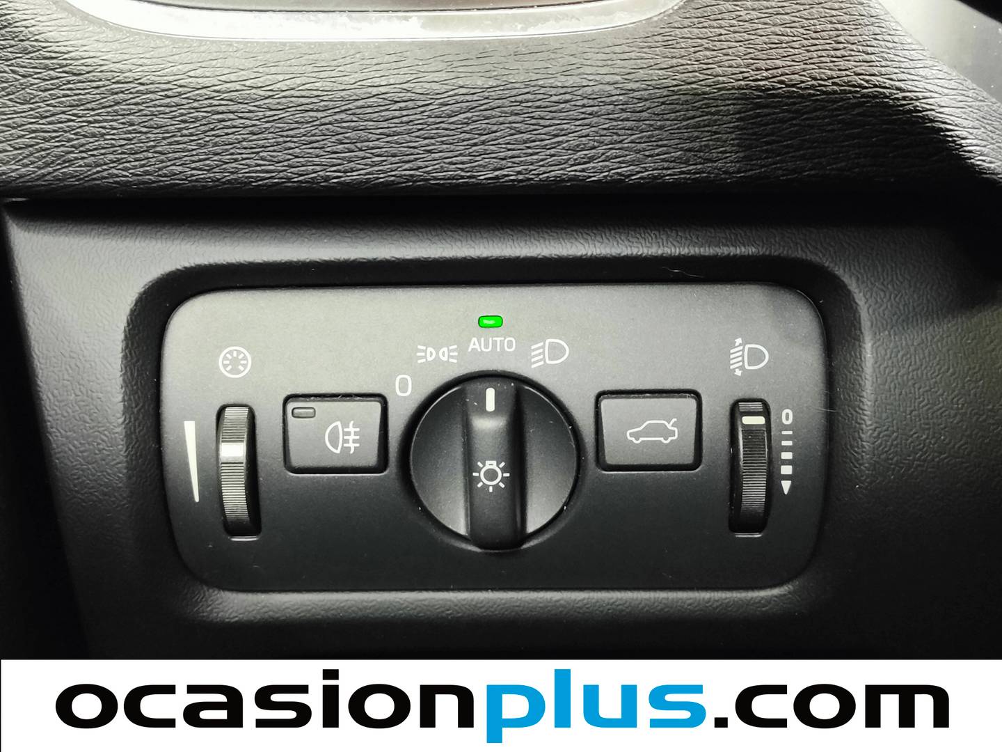 Extras del Volvo V40 Cross Country Volvo V40 Cross Country D3 Momentum Auto (150 CV)