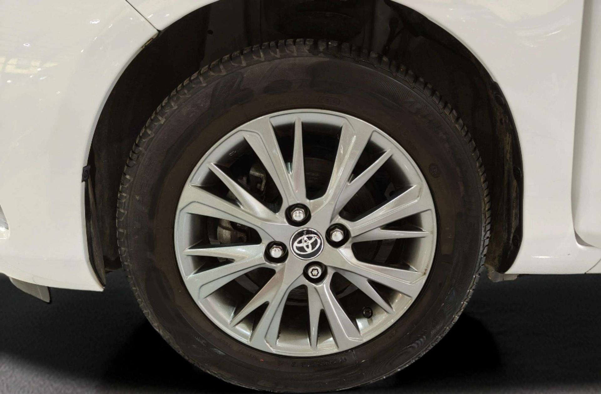Toyota Yaris 1.5 Active - foto 33