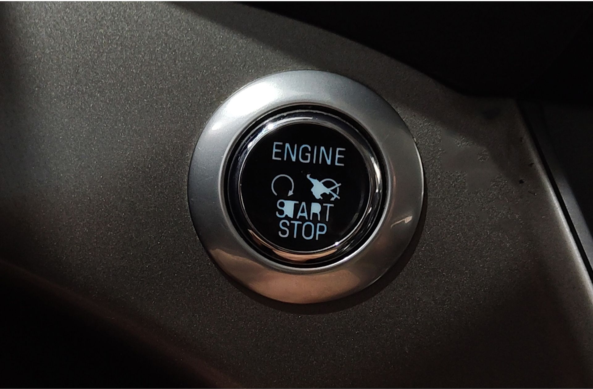 Ford Kuga 1.6 EcoBoost 4x2 Trend - foto 23