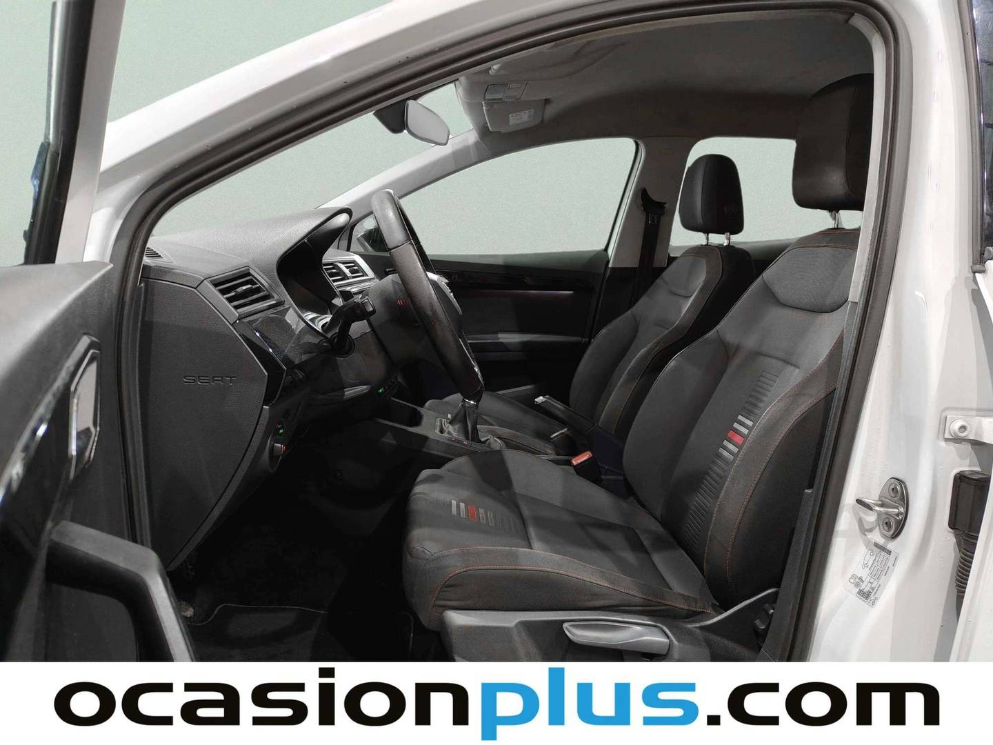 Foto asientos delanteros Seat Ibiza Seat Ibiza 1.0 TGI GNC S&S FR Eco Plus (90 CV)