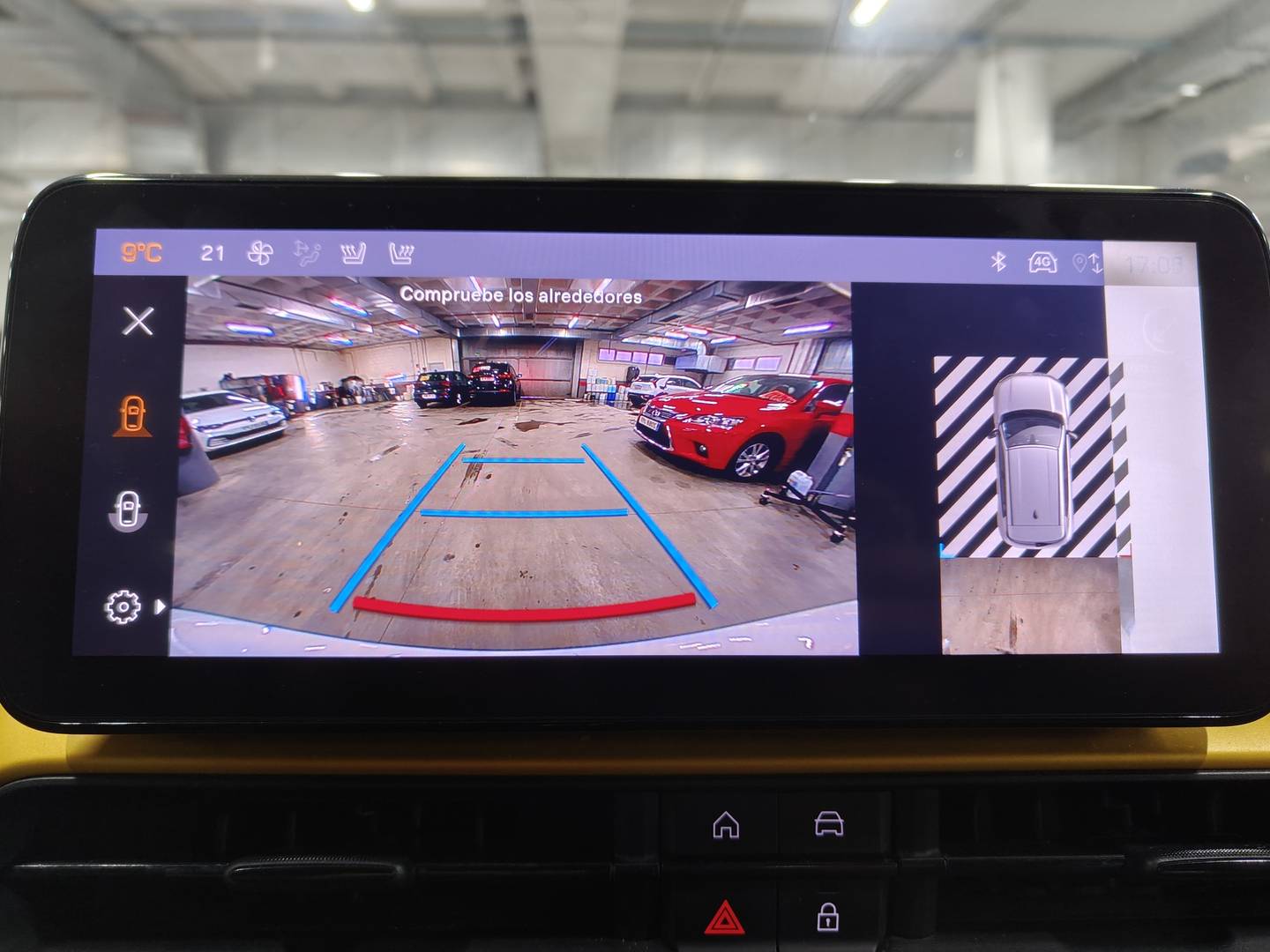 Foto Jeep Avenger Jeep Avenger 1.2 G Summit (100 CV)