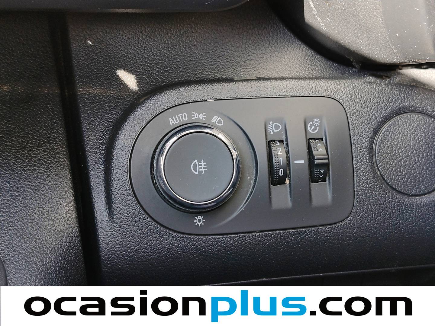 Equipamiento del Opel Combo Opel Combo Cargo 1.5 Diesel L 1000kg (102 CV)