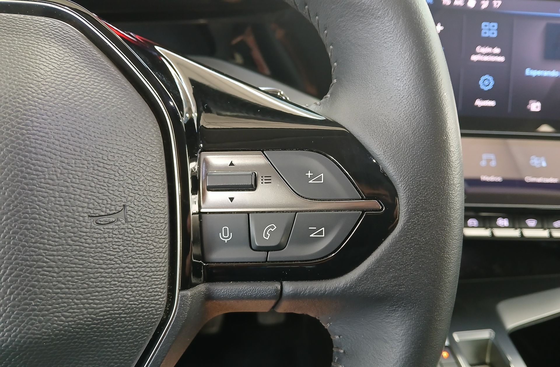 Peugeot 308 Allure Pack BlueHDi 130 EAT8 - foto 26
