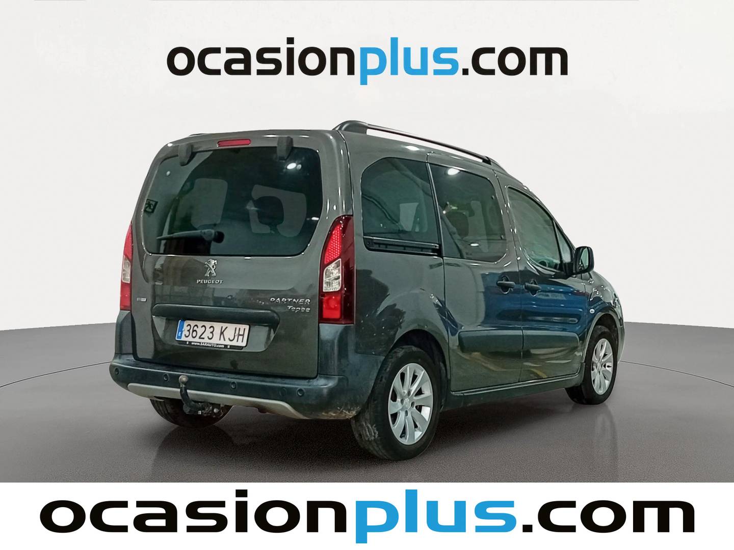 Foto trasera Peugeot Partner Peugeot Partner Tepee Combi 1.2 PureTech Adventure Edition (110 CV) derecha
