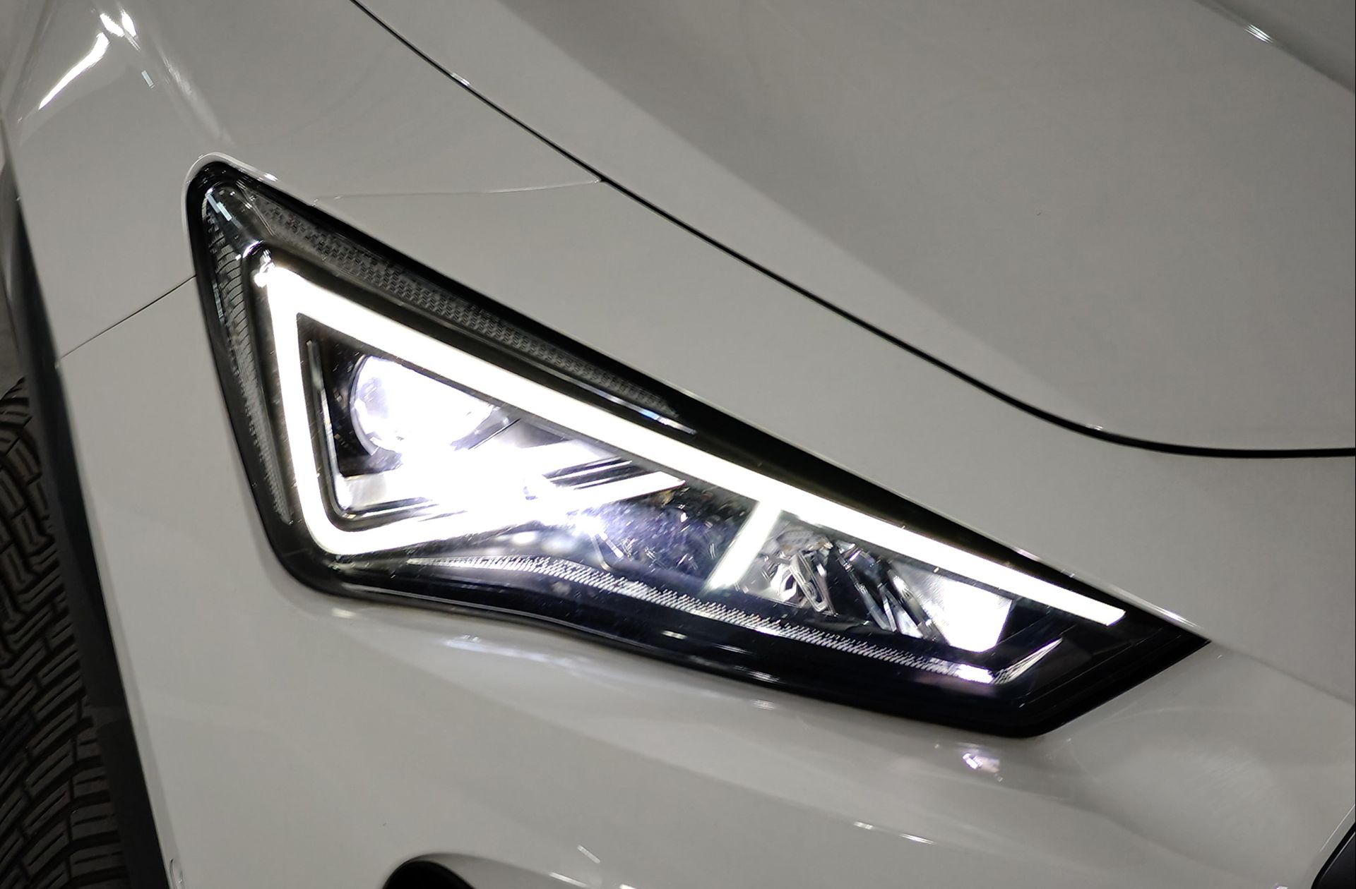 Cupra Formentor 1.4 e-Hybrid DSG - foto 16