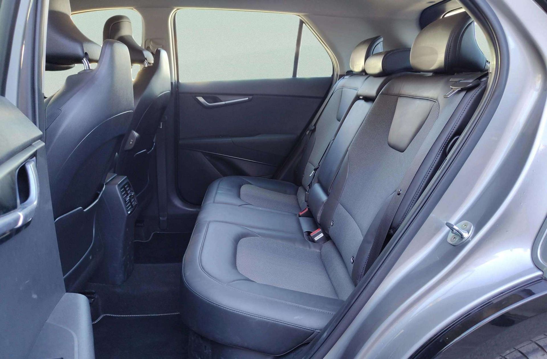 Kia Niro 1.6 GDi HEV Híbrido Drive - foto 16