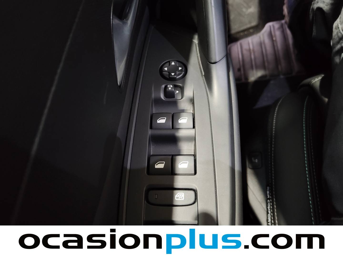 Foto Peugeot 408 Peugeot 408 Allure PHEV 180 e-EAT8  (181 CV)