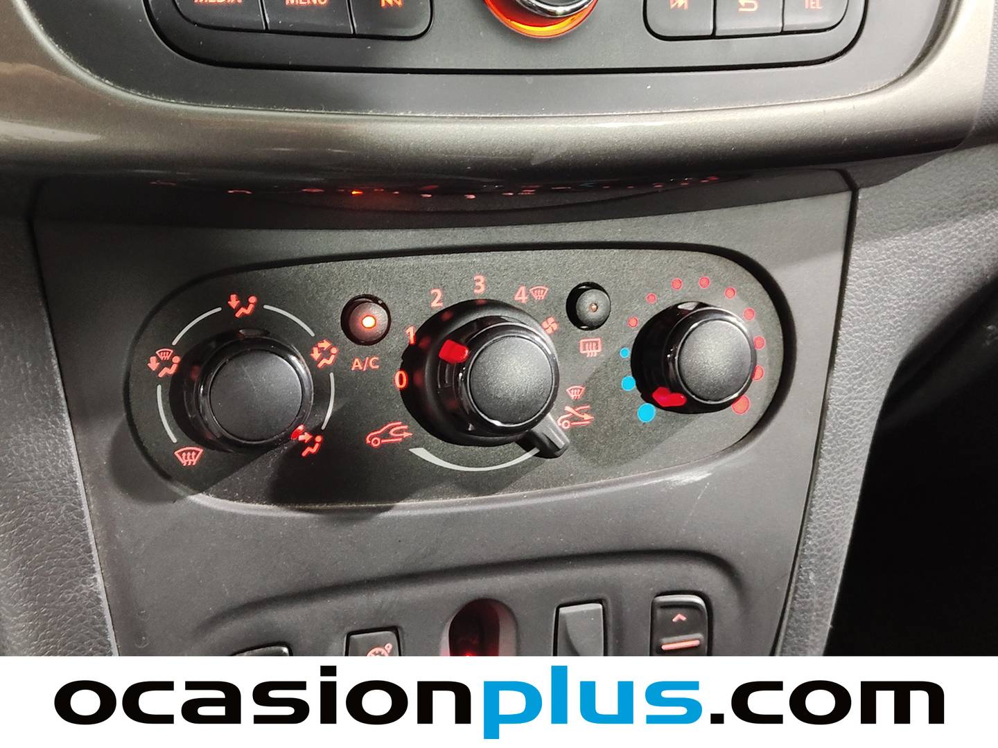 Extras y acabados del Dacia Sandero Dacia Sandero dCi 90 Stepway (90 CV)