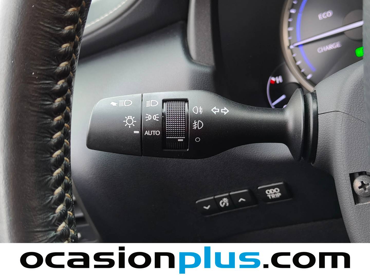 Foto Lexus NX Lexus NX 300h Business Navigation 2WD (197 CV)