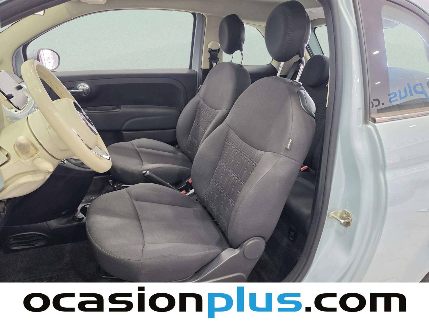 Foto asientos delanteros Fiat 500 Fiat 500 1.0 Hybrid Dolcevita (70 CV)