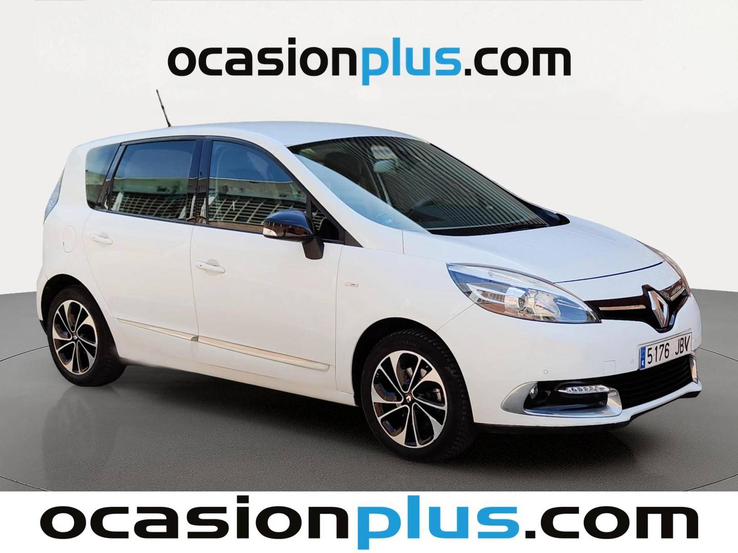 Foto delantera Renault Scénic Renault Scenic 1.2 TCe Energy Bose (132 CV) derecha