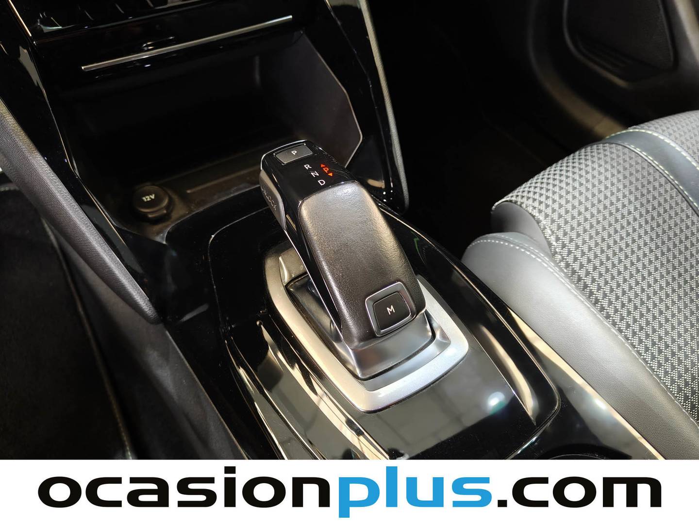 Equipamiento del Peugeot 208 Peugeot 208 PureTech 130 GT EAT8 (130 CV)