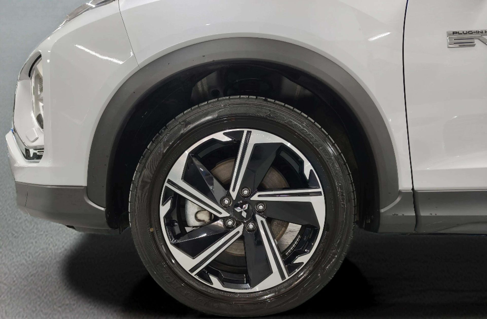 Mitsubishi Eclipse Cross 2.4 PHEV Kaiteki 4WD - foto 47