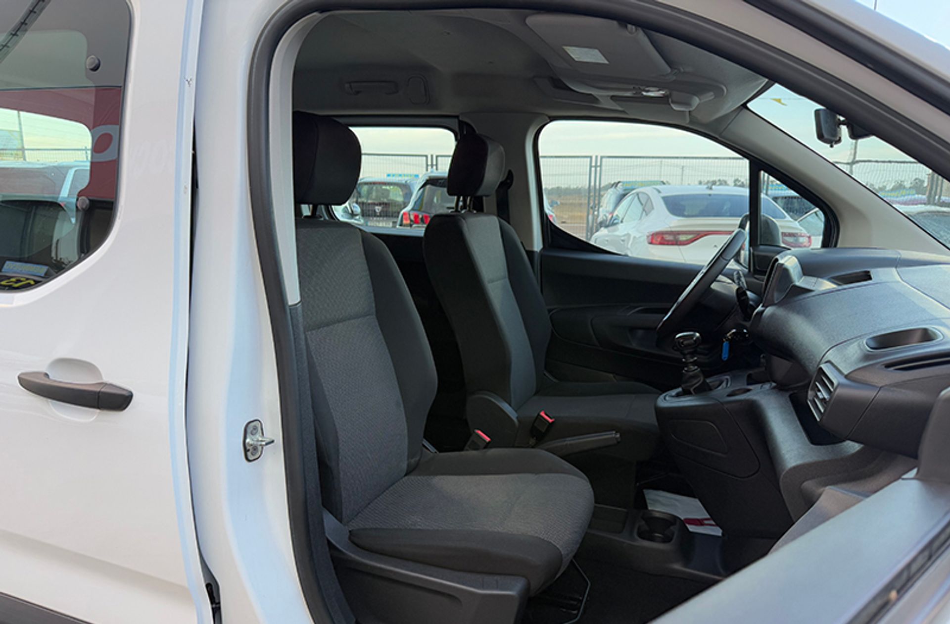 Opel Combo 1.5 TD Edition L - foto 14