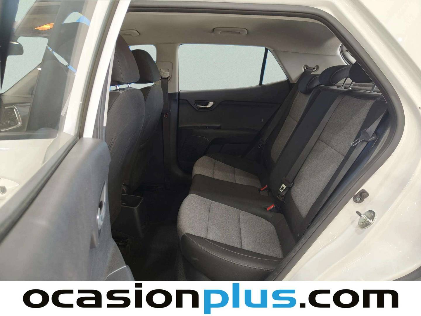 Foto asientos traseros KIA Stonic KIA Stonic 1.0 T-GDi Drive (100 CV)