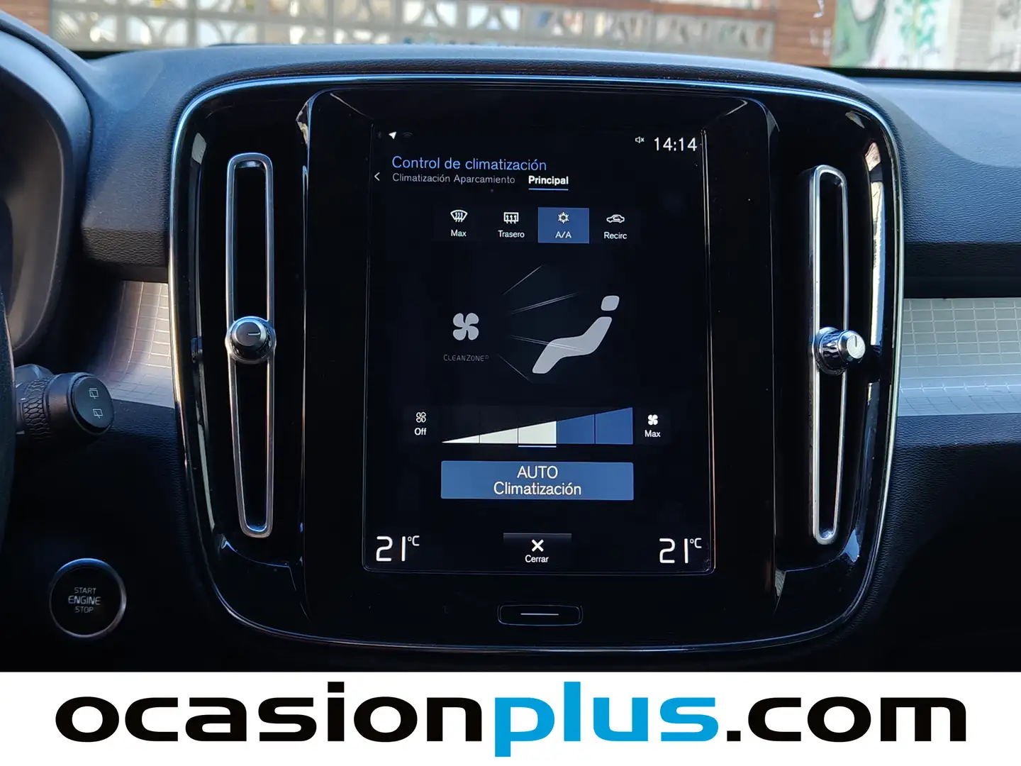 Foto Volvo XC40 Volvo XC40 D3 Momentum Auto  (150 CV)