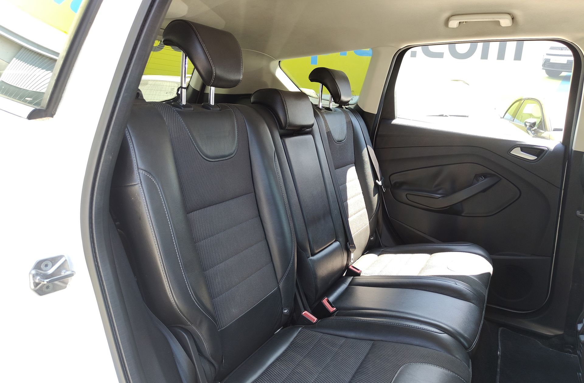 Ford Kuga 2.0 TDCi Titanium 4x2 - foto 14
