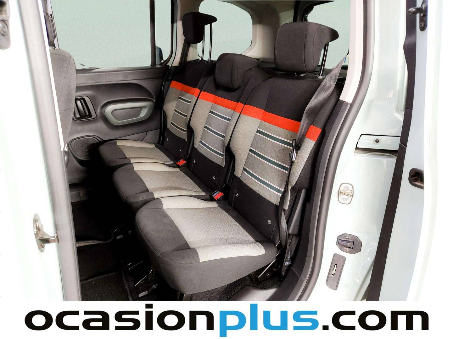 Foto asientos traseros Citroën Berlingo Citroen Berlingo BlueHDi 100 S&S Talla M Shine (102 CV)